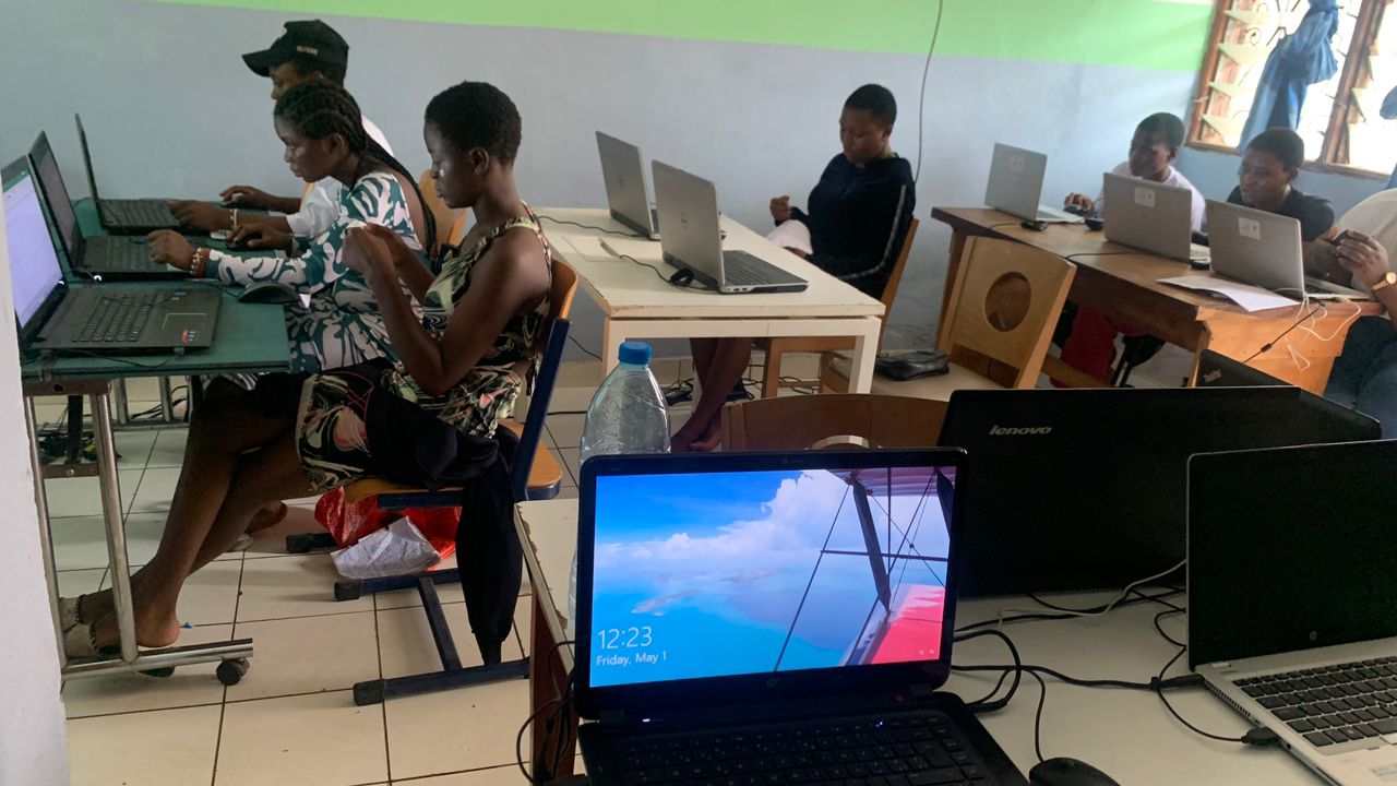 Youth learning digital skills with CYSD